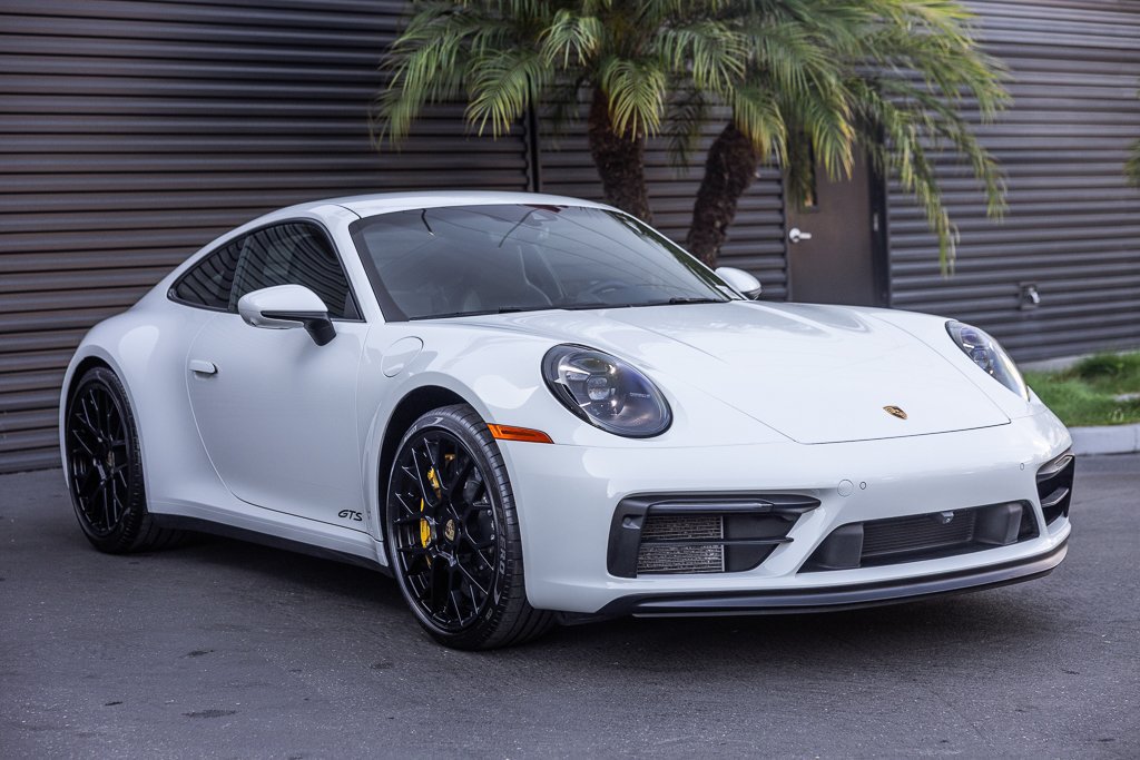 Certified 2024 Porsche 911 Carrera GTS RWD image 6