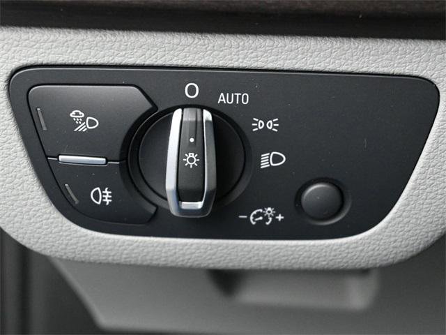 Used 2023 Audi Q5 2.0T Premium w/ Convenience Package image 16