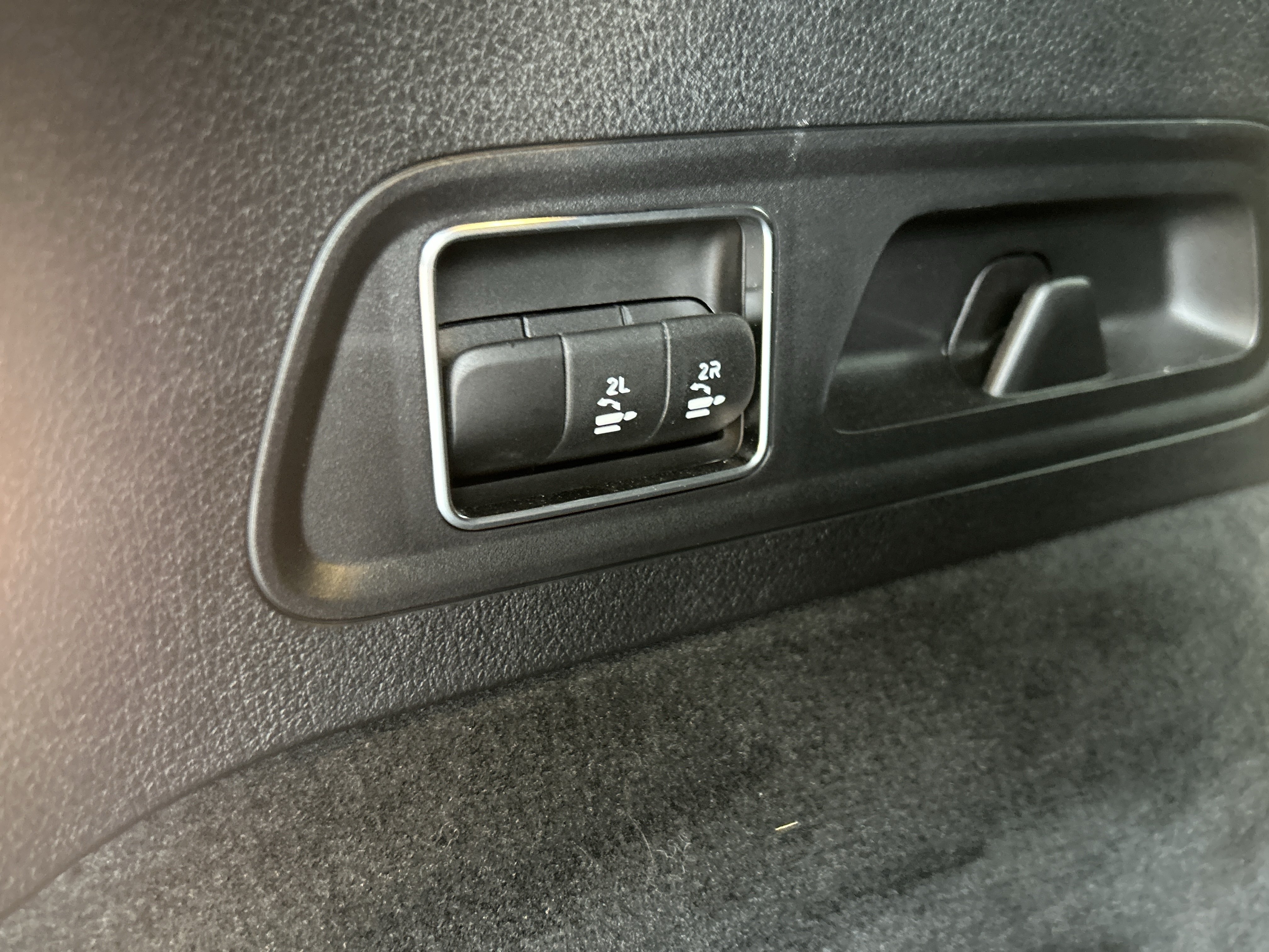 Certified 2025 Mercedes-Benz GLS 450 4MATIC image 11