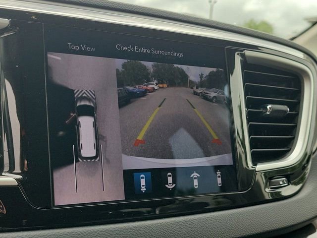 Used 2020 Chrysler Pacifica Touring-L Plus w/ Advanced Safetytec Group image 26