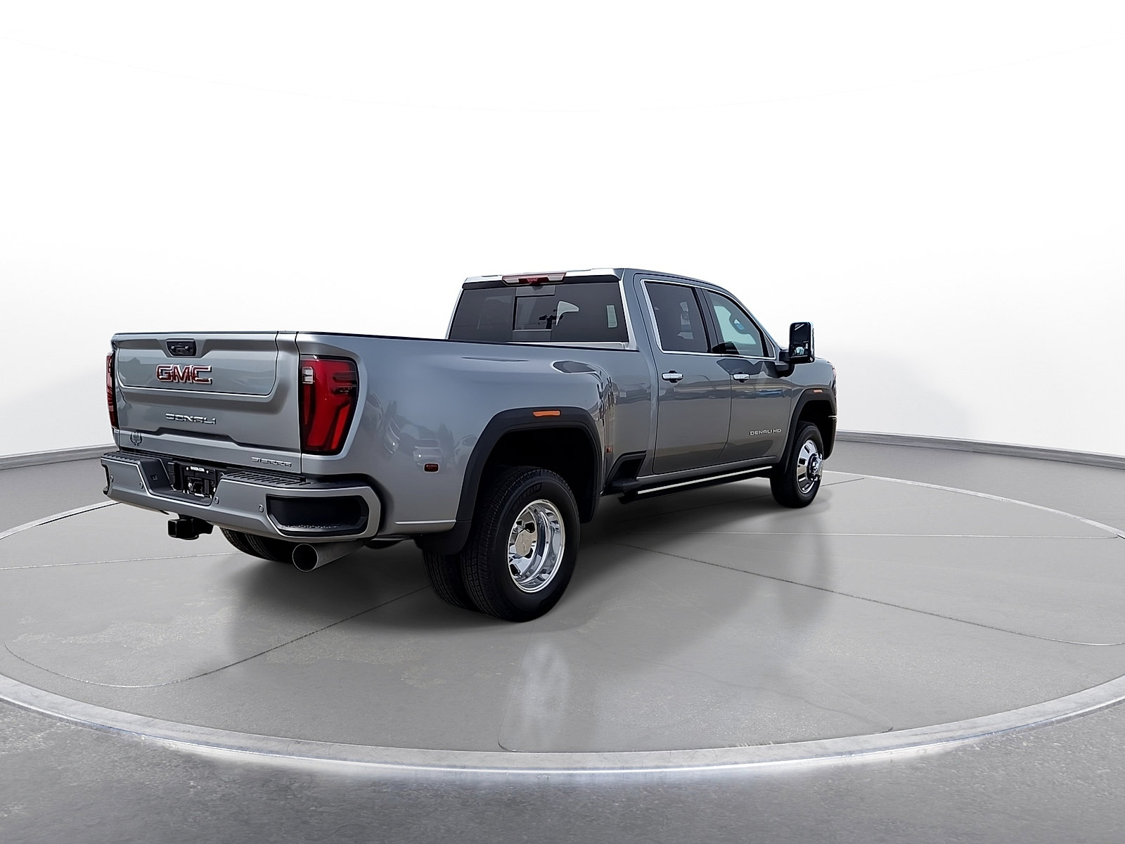 New 2026 GMC Sierra 3500 Denali w/ Denali Reserve Package AWD/4WD image 8