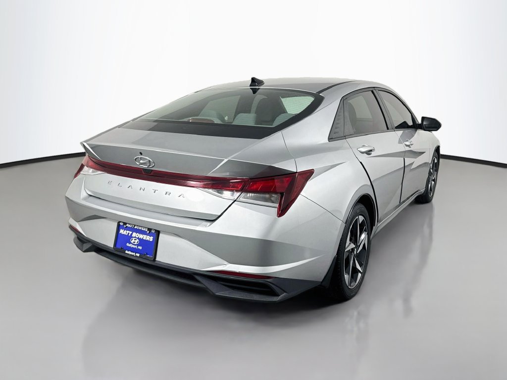 Used 2023 Hyundai Elantra SEL w/ Convenience Package FWD image 5