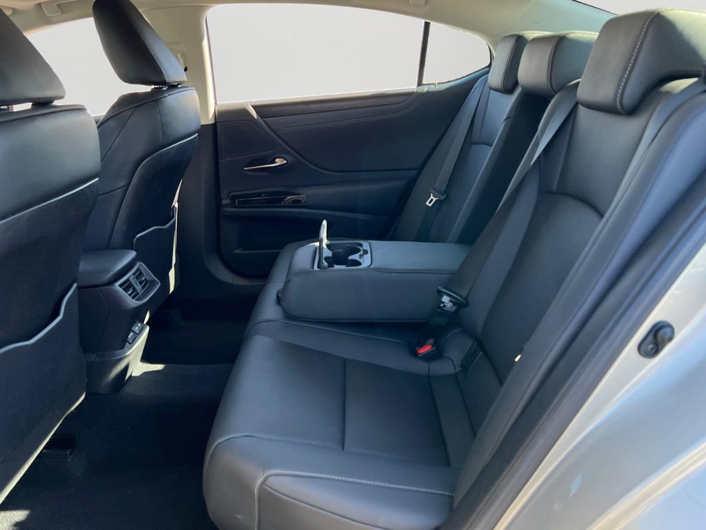 Certified 2023 Lexus ES 350 w/ Premium Package image 10