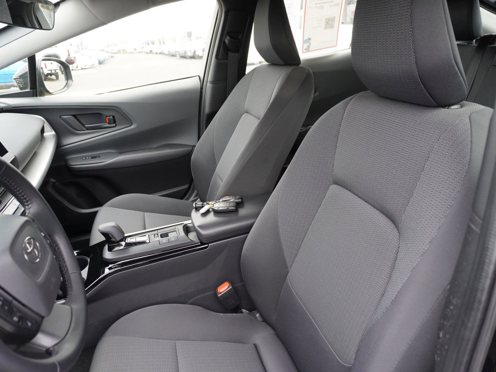 Used 2024 Toyota Prius LE image 21