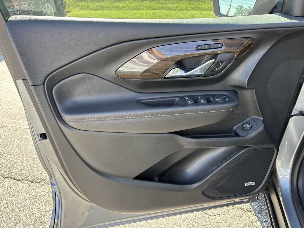 Used 2020 GMC Terrain Denali w/ Denali Premium Package AWD/4WD image 25