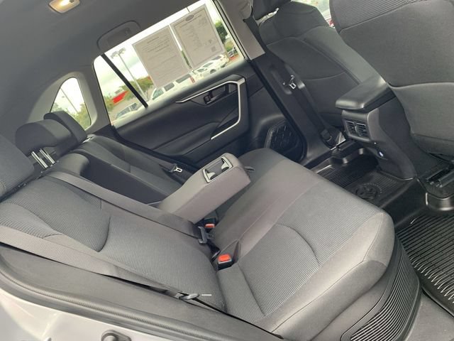 Used 2024 Toyota RAV4 LE AWD/4WD image 12
