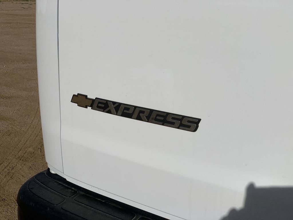 New 2026 Chevrolet Express 2500 w/ Driver Convenience Package image 30