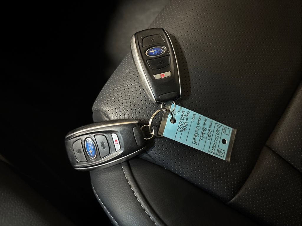 Used 2020 Subaru Outback Limited image 41