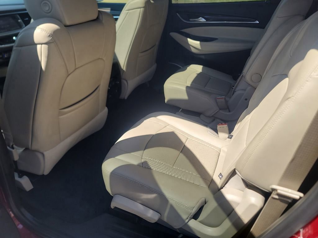 Used 2021 Buick Enclave Essence w/ Experience Buick Package AWD/4WD image 5