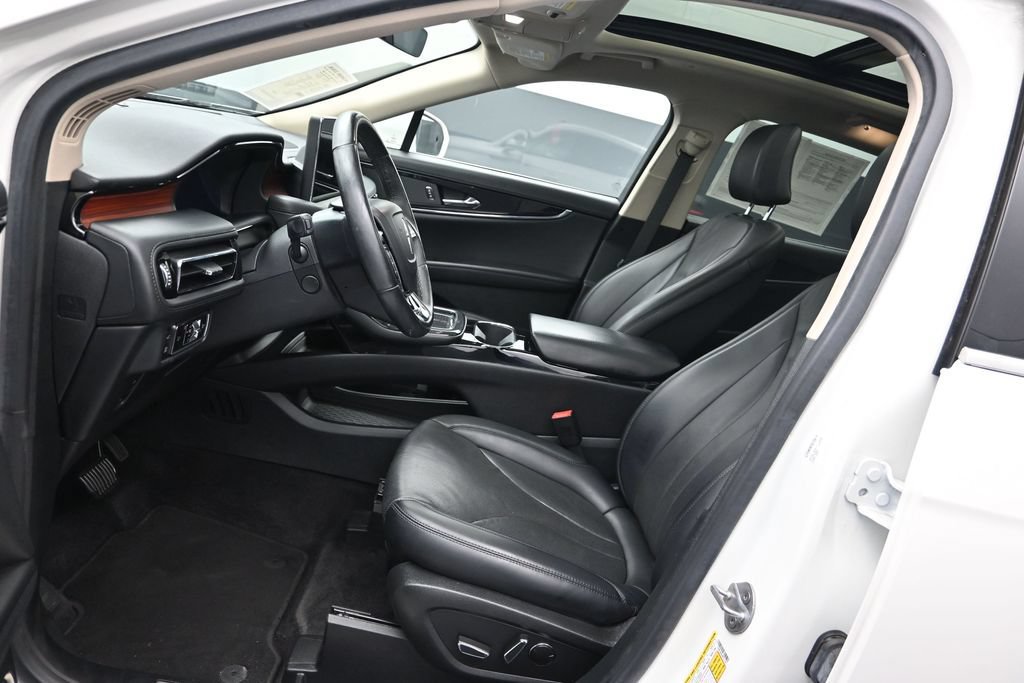 Used 2023 Lincoln Nautilus Reserve FWD image 11