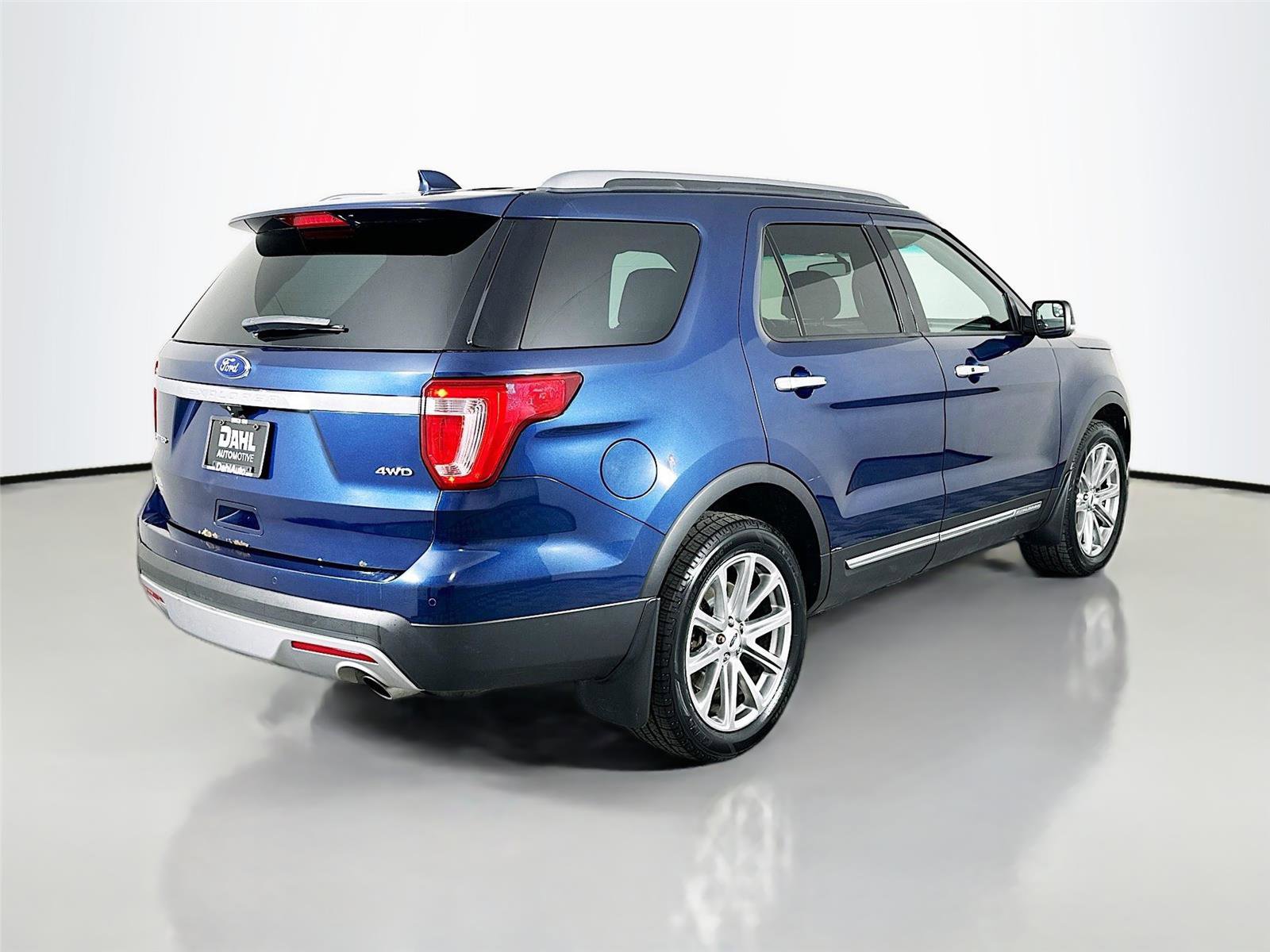 Used 2017 Ford Explorer Limited image 13