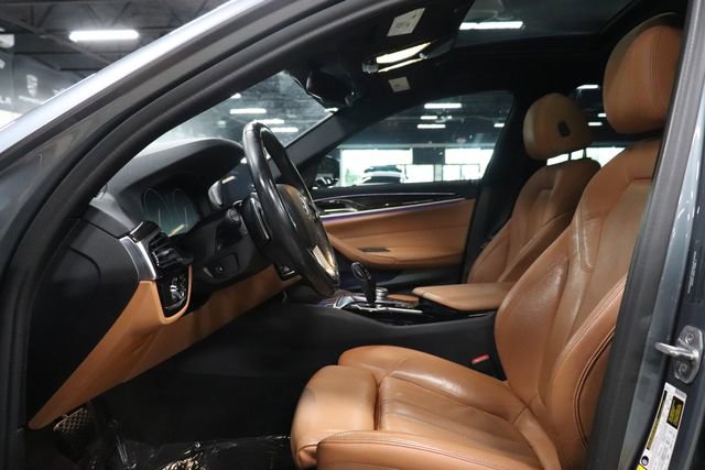 Used 2019 BMW 540i w/ Executive Package RWD image 10