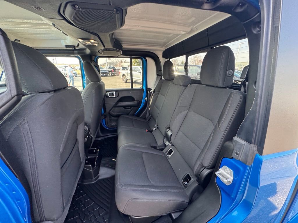 Used 2022 Jeep Gladiator Overland image 10