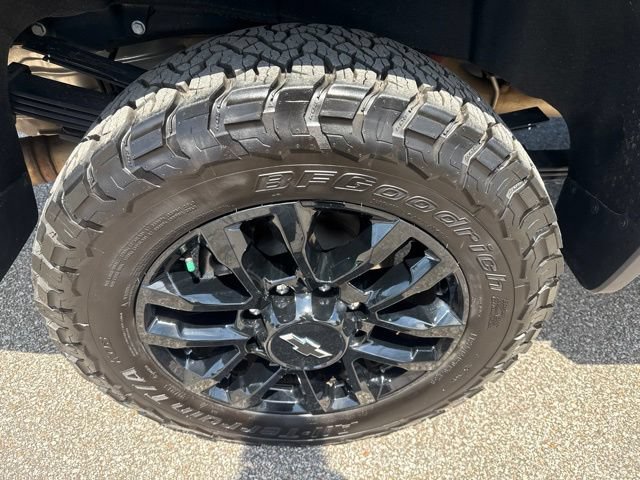 Used 2025 Chevrolet Silverado 2500 LT w/ Trail Boss Package AWD/4WD image 15