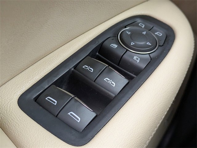 Used 2017 Cadillac XT5 Luxury w/ Driver Awareness Package image 25