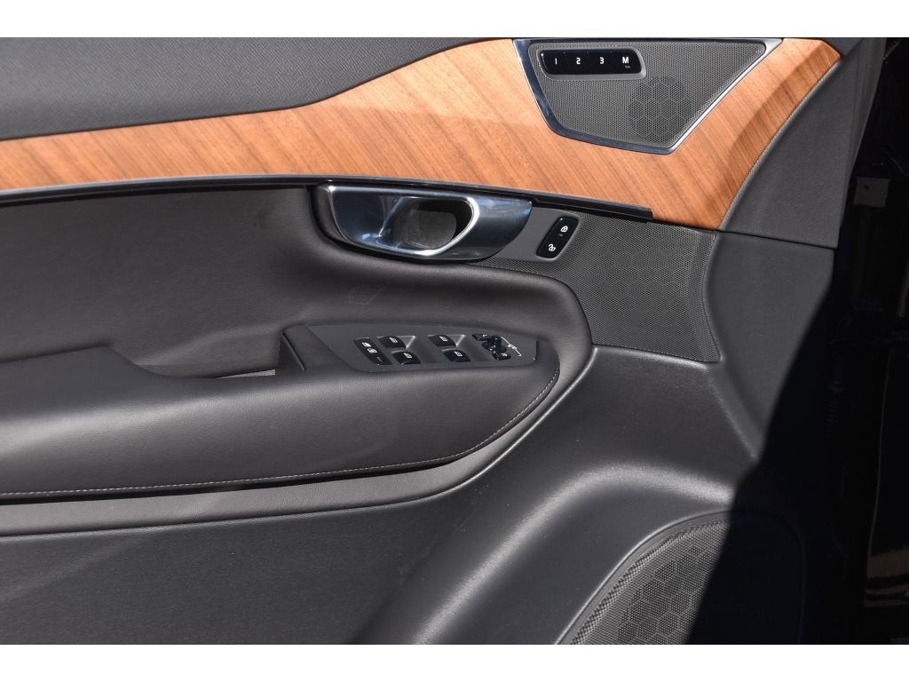 Certified 2024 Volvo XC90 B6 Plus image 27