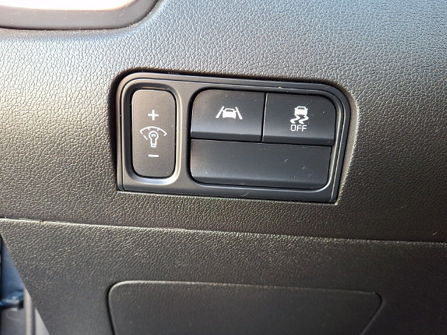Certified 2023 Kia Sorento S w/ Panoramic Sunroof Package FWD image 28