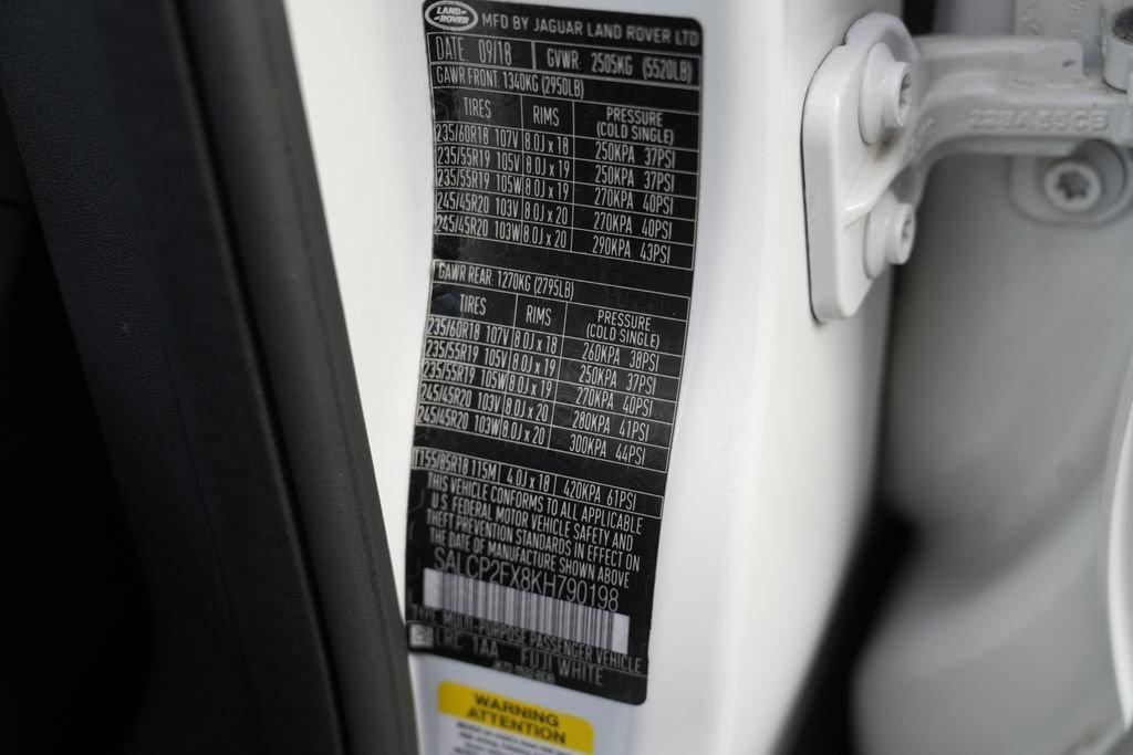 Used 2019 Land Rover Discovery Sport SE AWD/4WD image 60