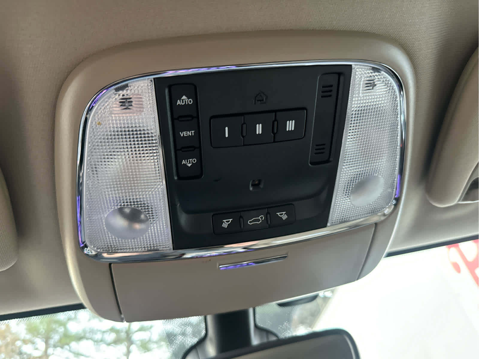 Used 2019 Jeep Grand Cherokee Limited w/ Trailer Tow Group IV image 37