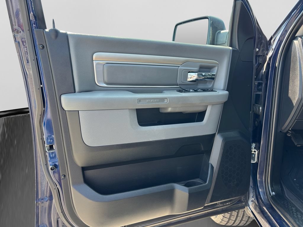Used 2018 RAM 1500 Big Horn AWD/4WD image 36