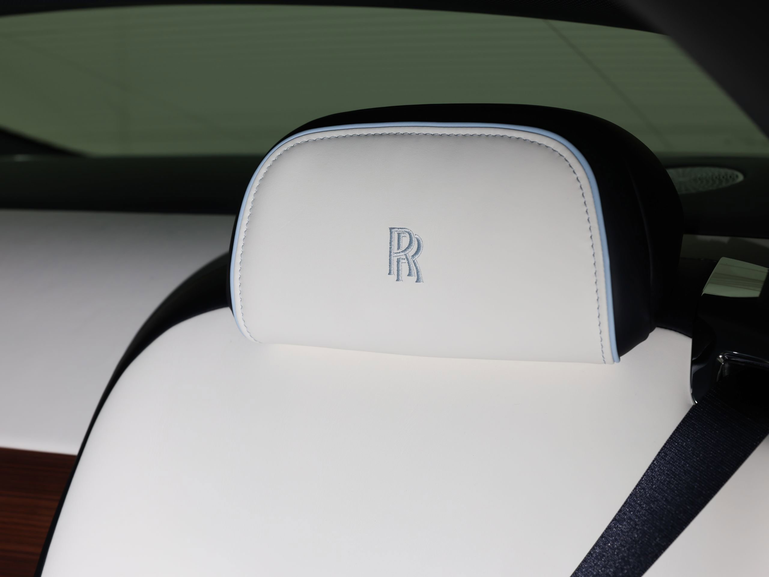 New 2026 Rolls-Royce Spectre Base image 37