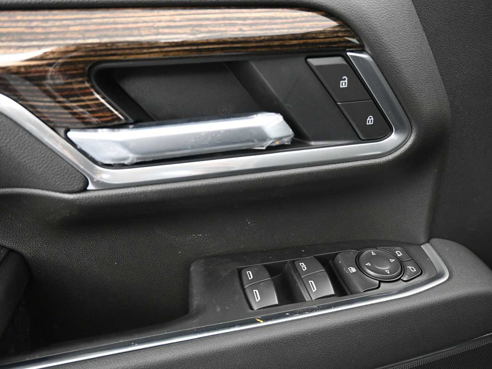 New 2026 GMC Sierra 2500 SLE w/ SLE Value Package; image 10