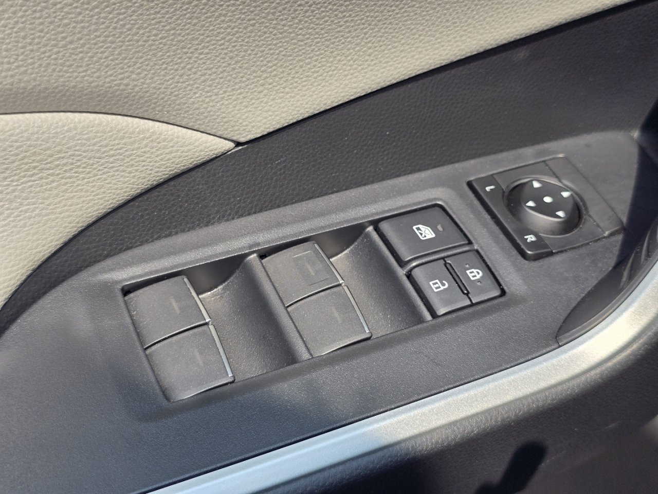 Certified 2025 Toyota RAV4 XLE AWD/4WD image 23