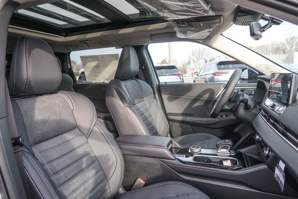 New 2026 Mitsubishi Outlander AWD image 21