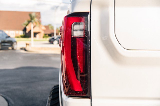 Used 2025 GMC Sierra 2500 Denali Ultimate image 12