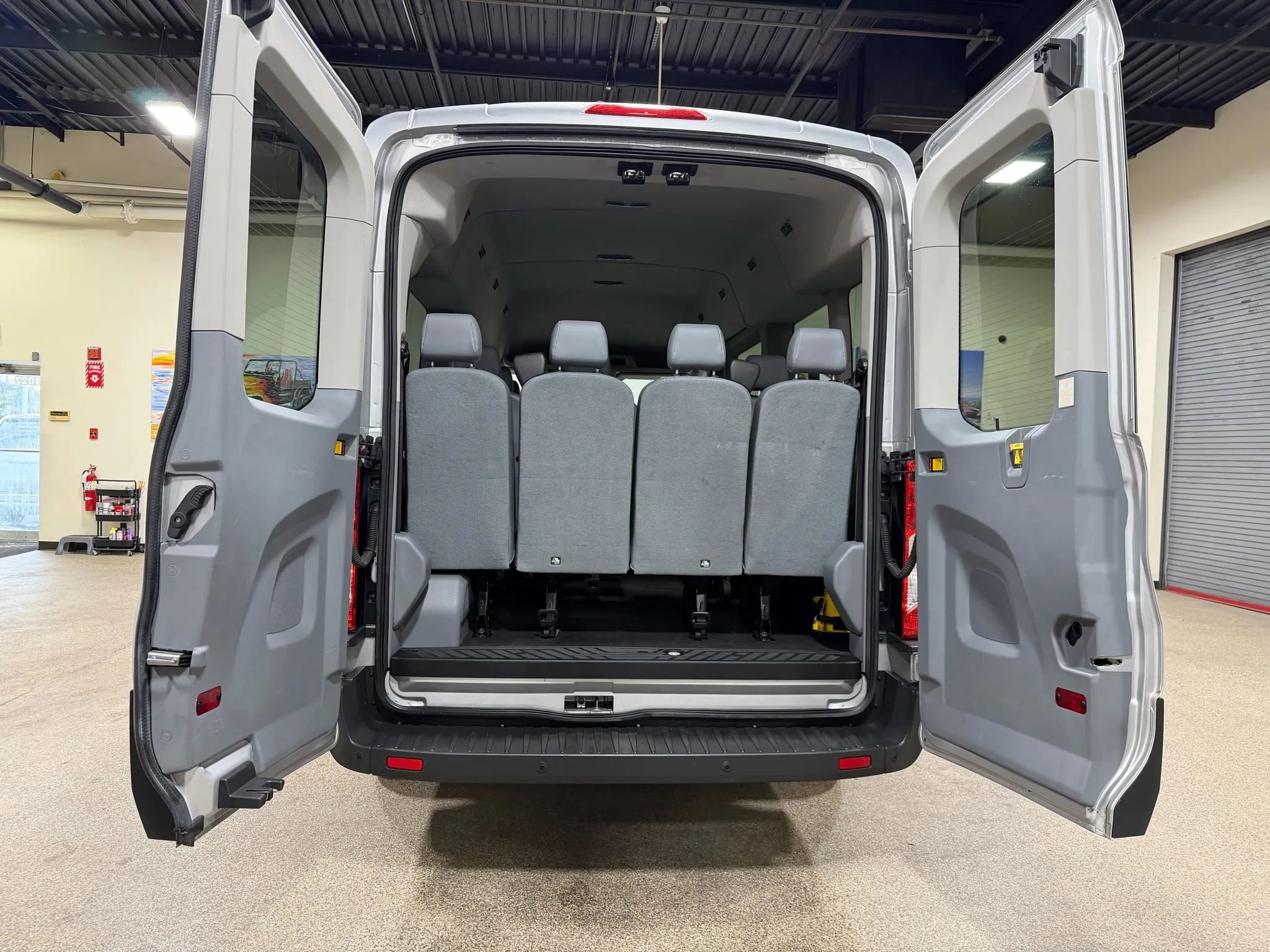 Used 2017 Ford Transit 350 XL RWD image 24