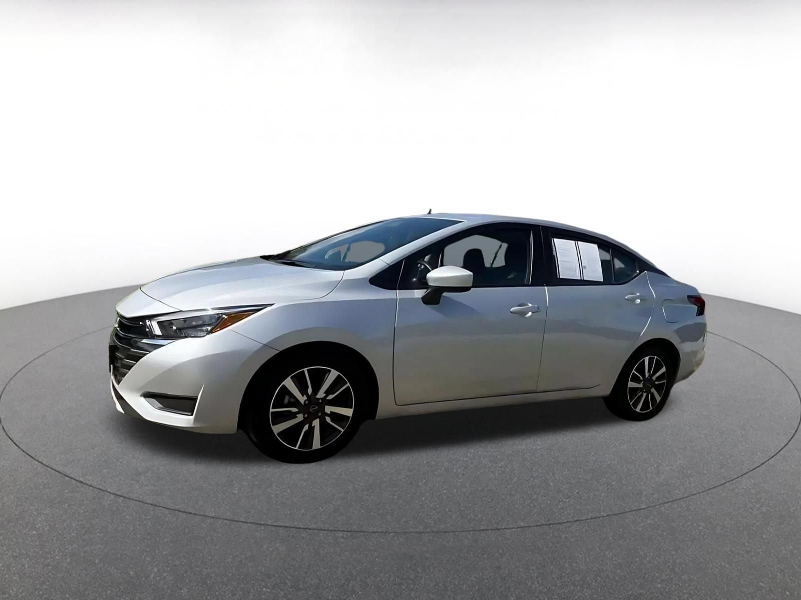 Used 2025 Nissan Versa SV FWD image 7