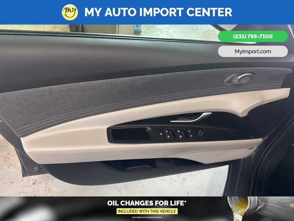 Used 2024 Hyundai Elantra Limited FWD image 10