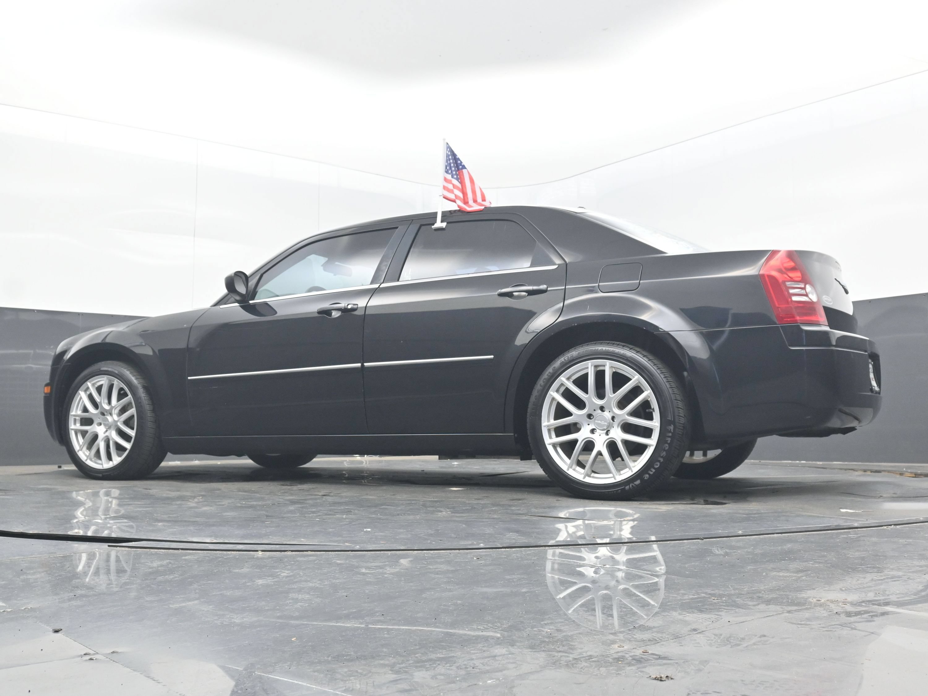 Used 2008 Chrysler 300 LX RWD image 24