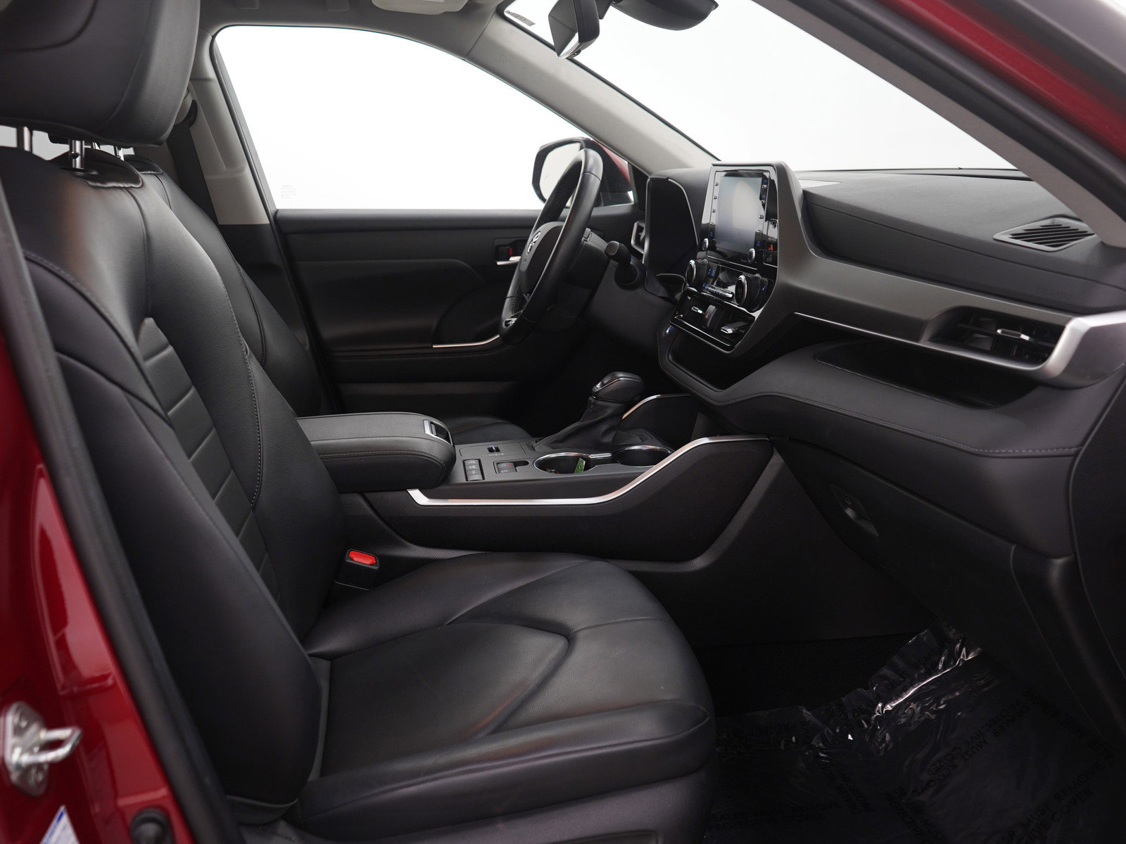 Used 2021 Toyota Highlander XLE image 14