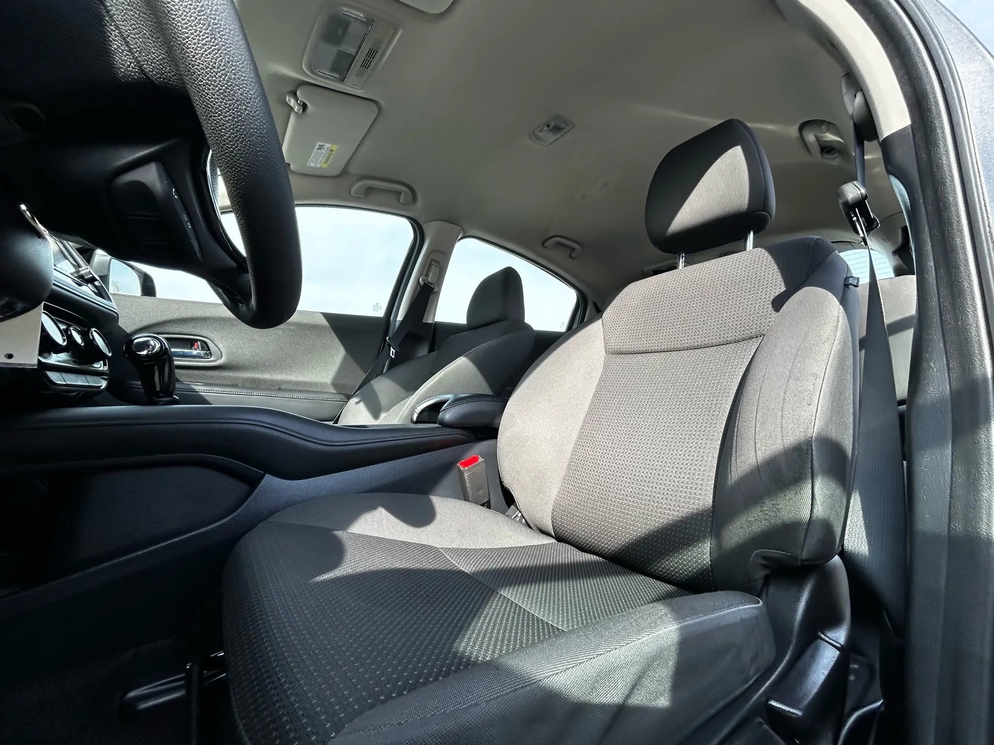 Used 2021 Honda HR-V LX image 25