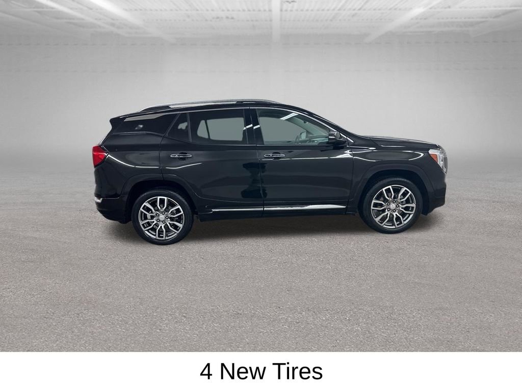 Used 2024 GMC Terrain Denali w/ Denali Premium Package image 14