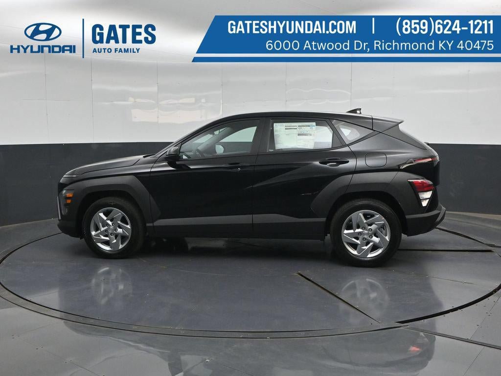 New 2027 Hyundai Kona SE FWD image 7