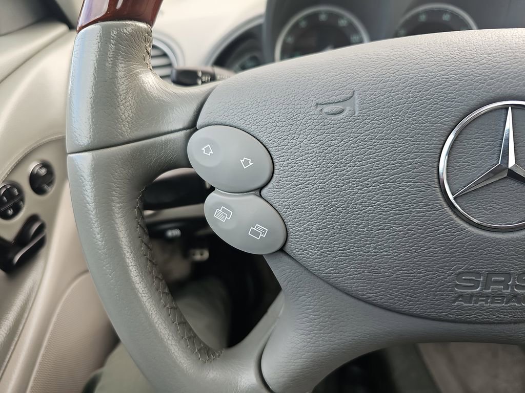 Used 2004 Mercedes-Benz SL 500 image 18