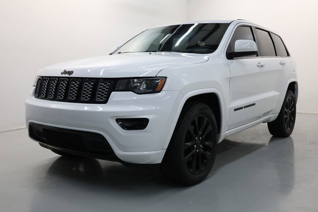 Used 2017 Jeep Grand Cherokee Altitude
