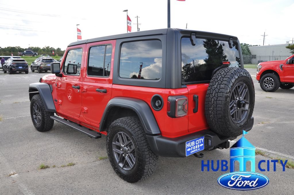 Used 2024 Jeep Wrangler Unlimited Sport AWD/4WD image 3