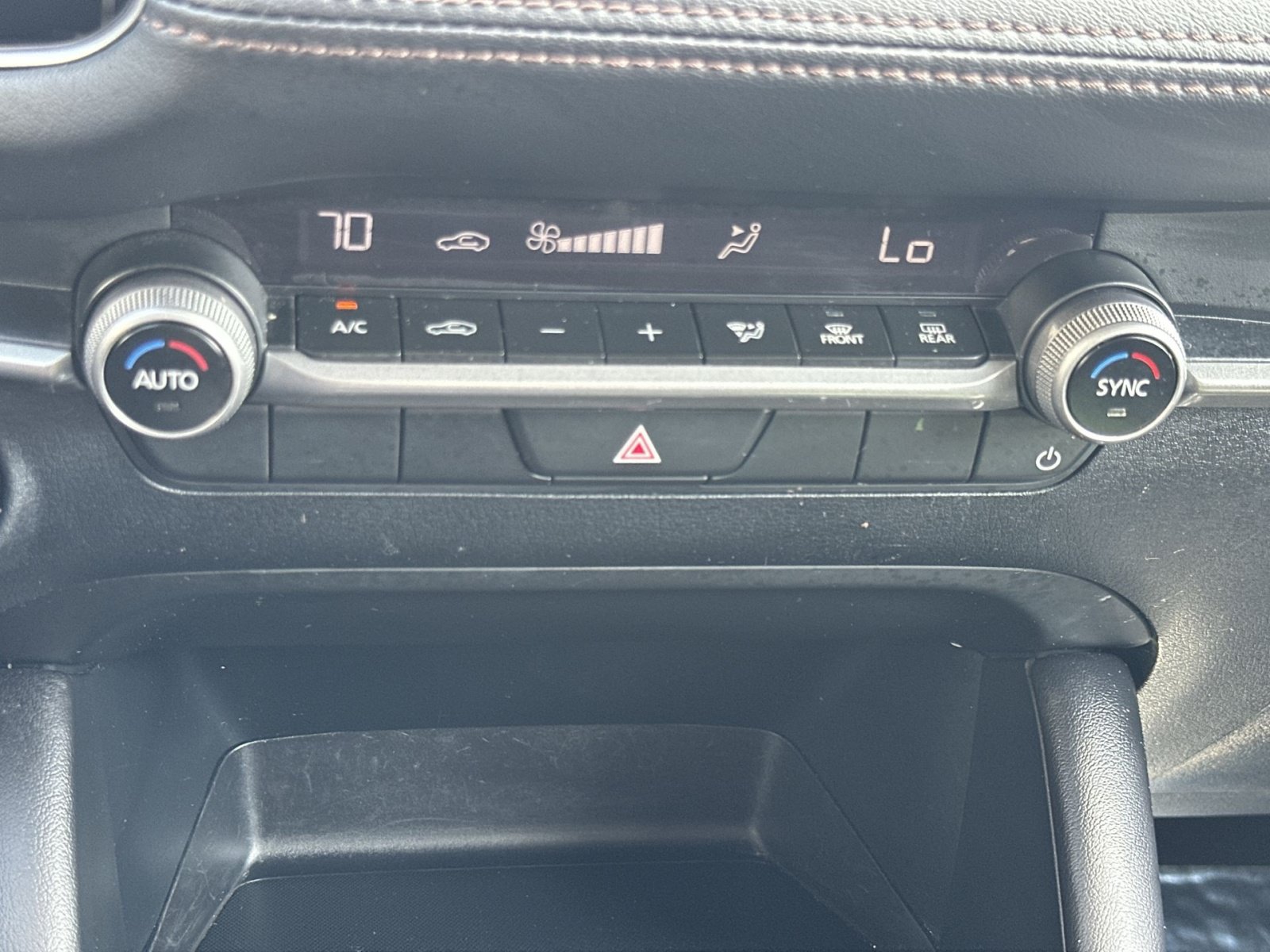 Used 2024 MAZDA MAZDA3 s FWD image 29