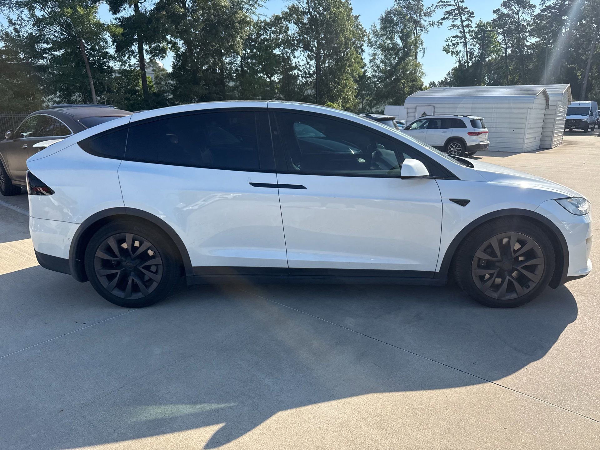 Used 2023 Tesla Model X AWD/4WD image 3