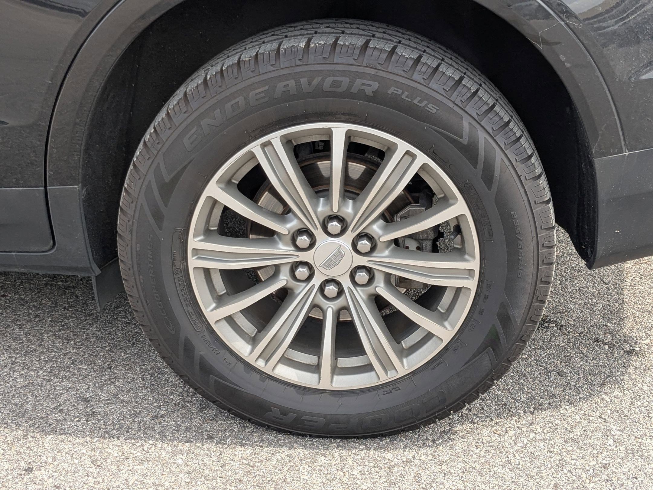 Used 2018 Cadillac XT5 Luxury w/ Driver Awareness Package FWD image 23