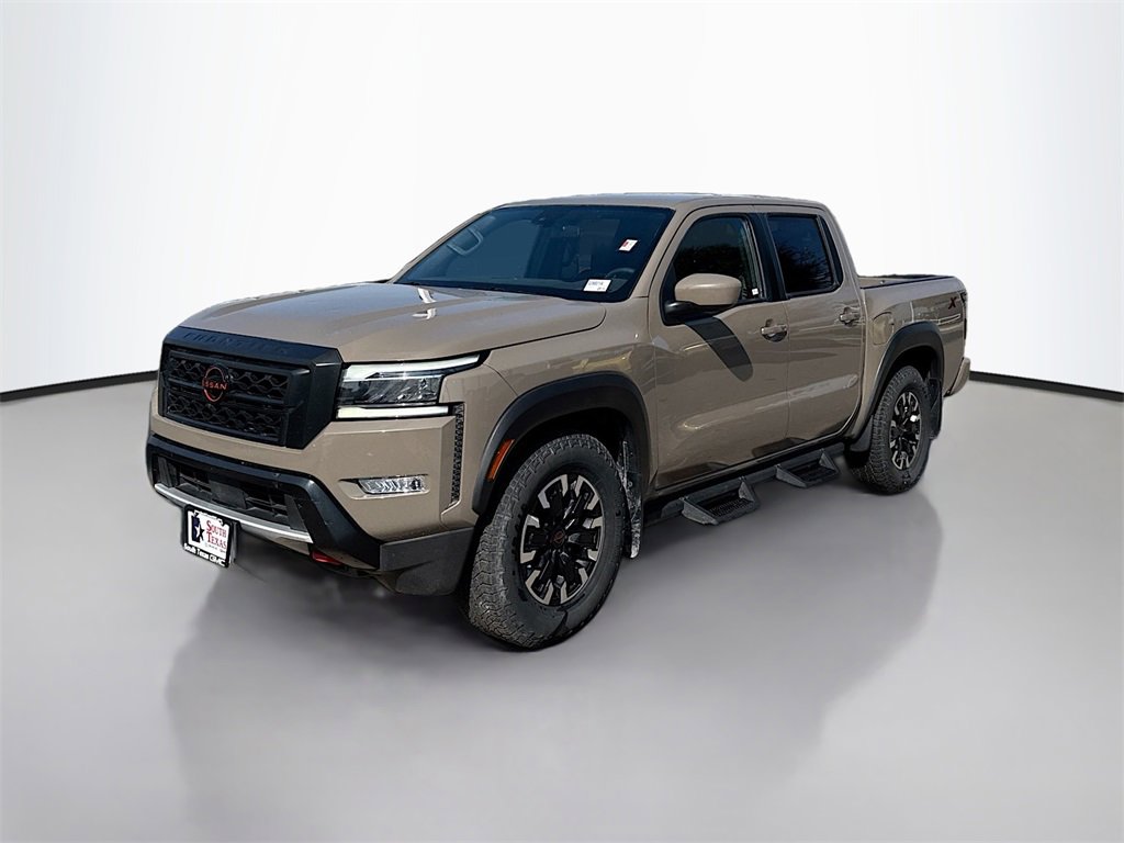 Used 2024 Nissan Frontier Pro-X image 3