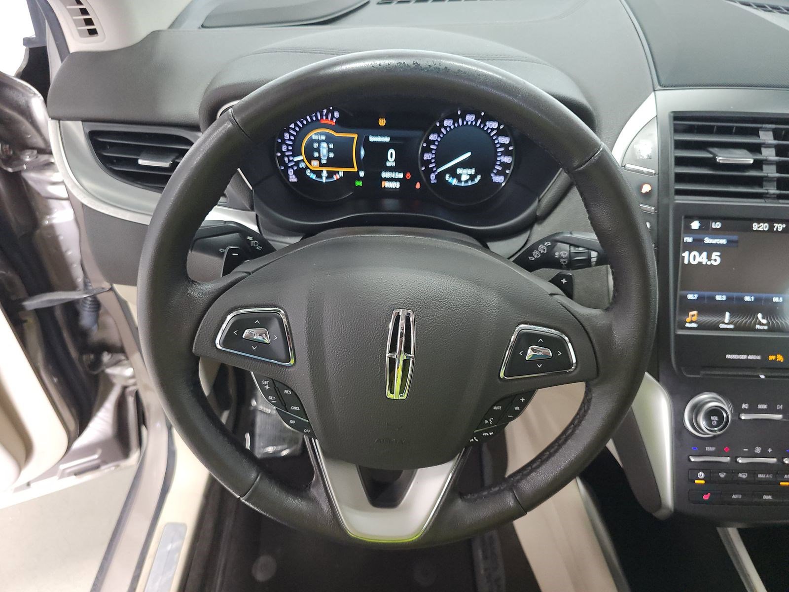 Used 2019 Lincoln MKC Premiere FWD image 14