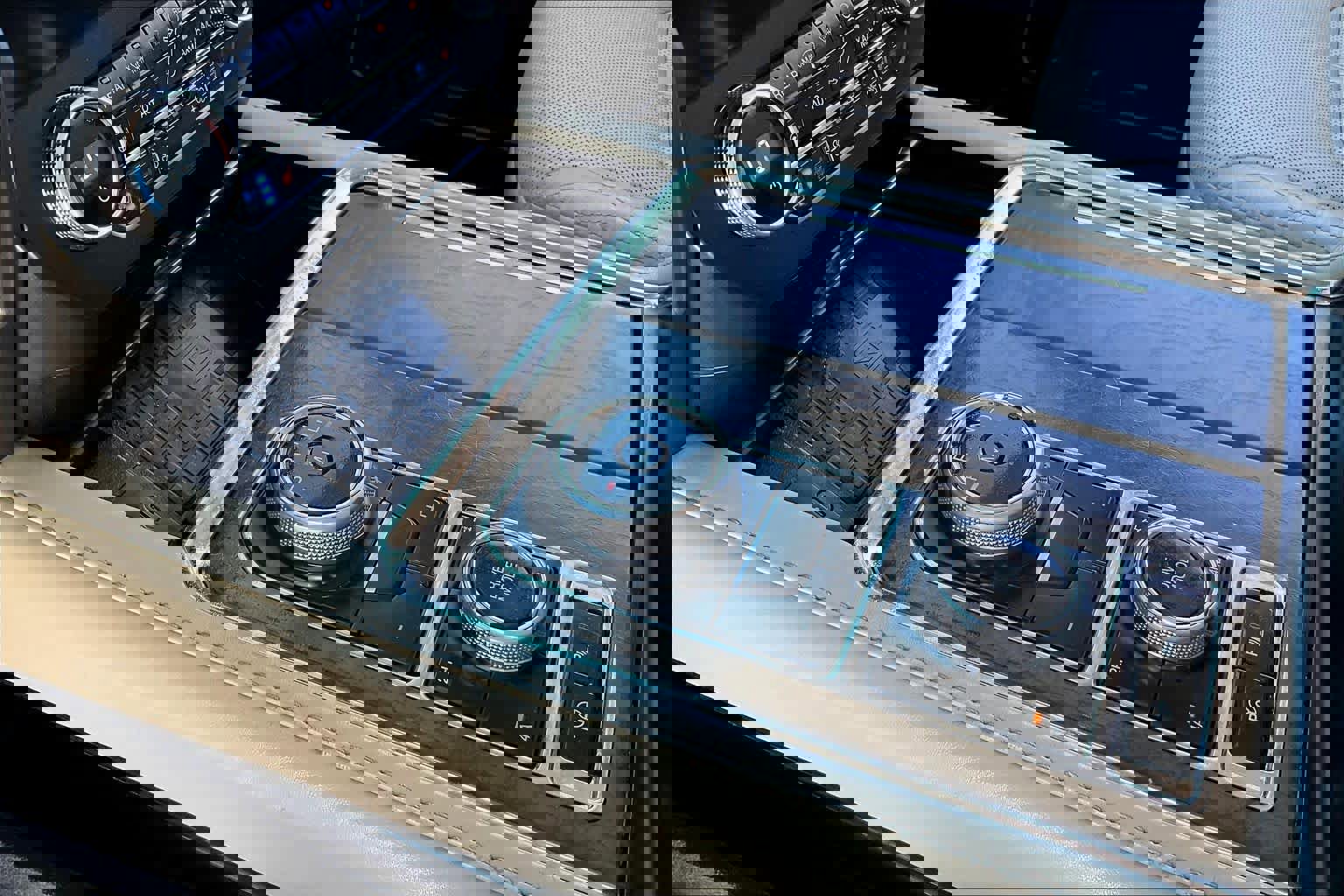 Certified 2020 Ford Expedition Max Platinum image 16