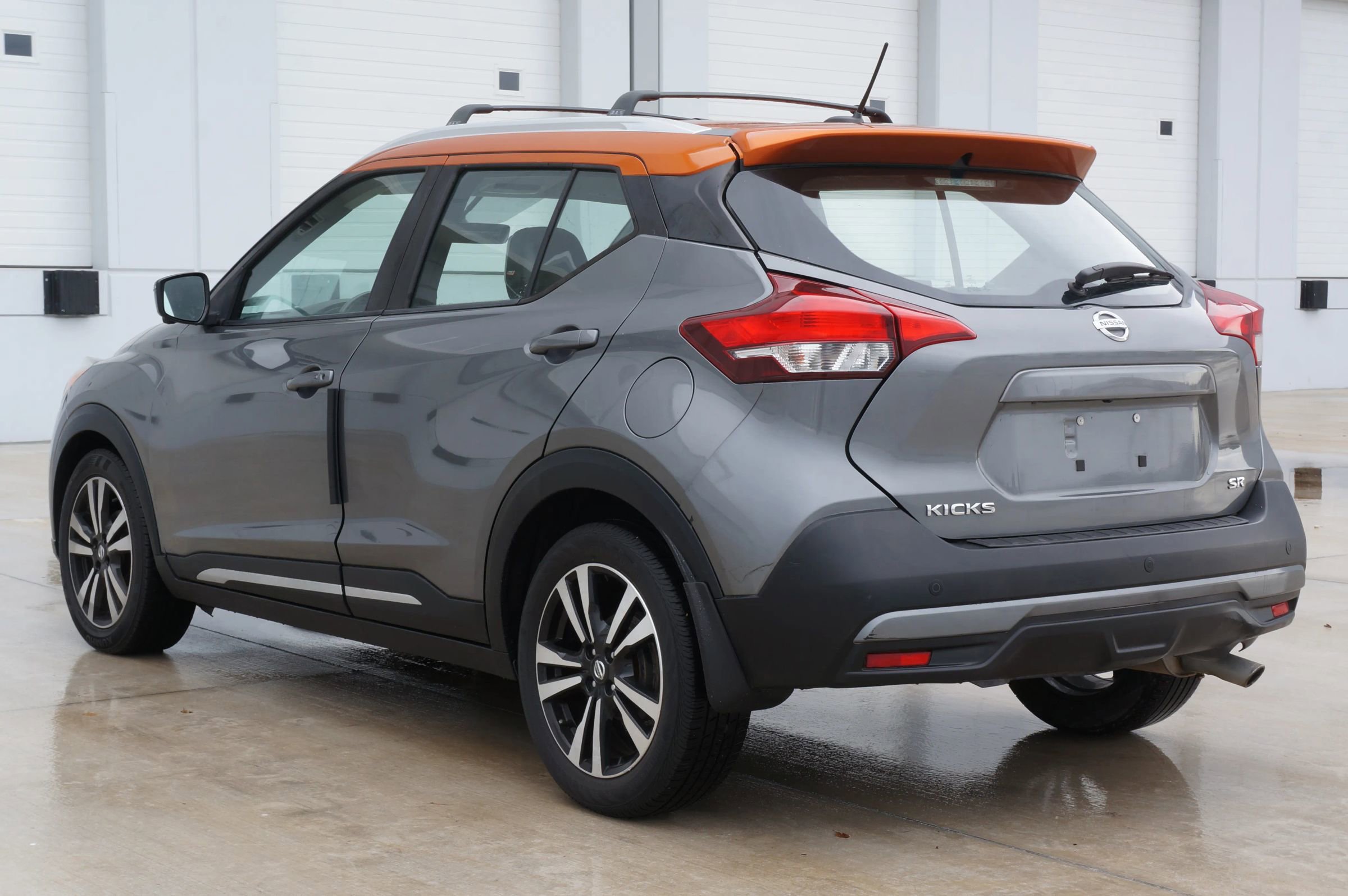 Used 2019 Nissan Kicks SR w/ SR Premium Package image 10