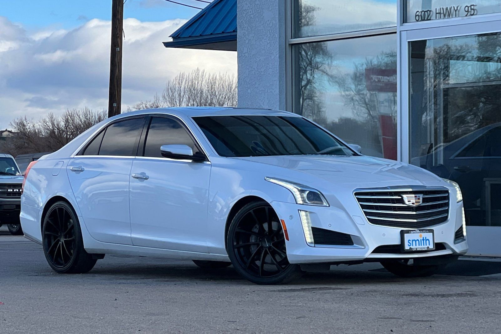Used 2017 Cadillac CTS Premium Luxury image 2
