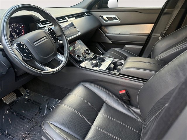 Used 2019 Land Rover Range Rover Velar R-Dynamic SE image 16