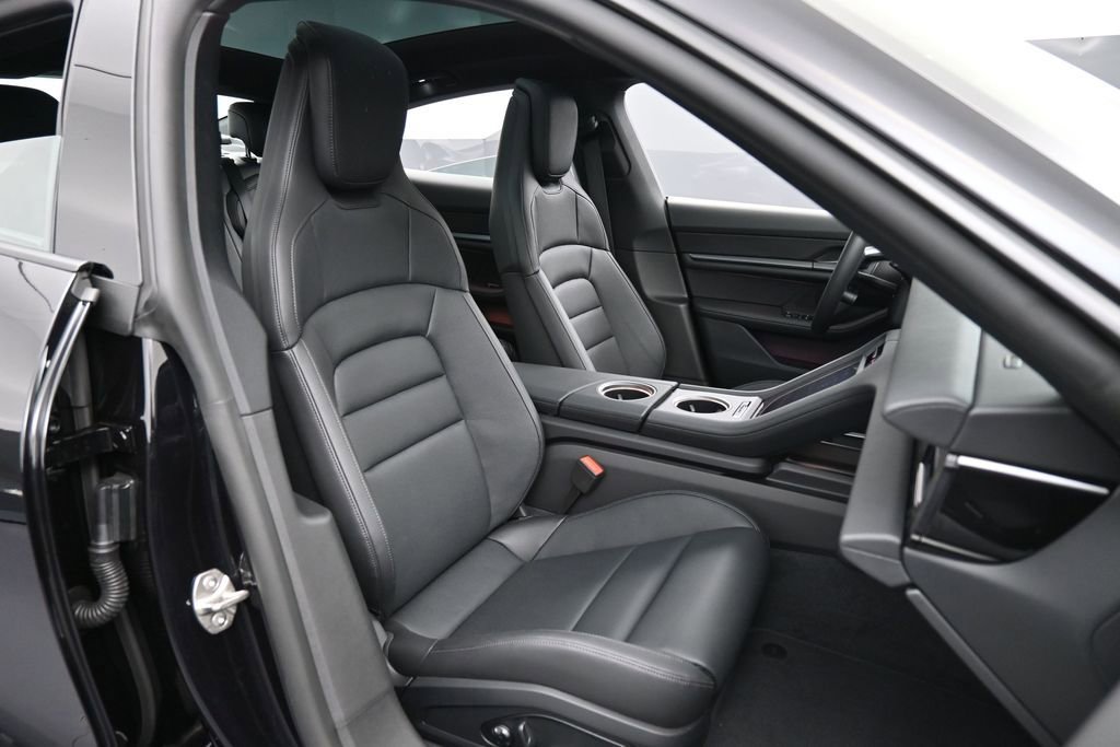 New 2026 Porsche Taycan AWD/4WD image 31